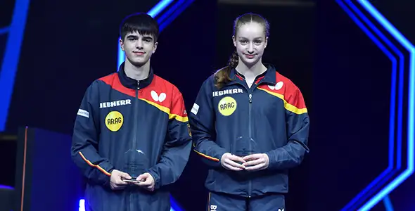 Bild: Alexander Uhing und Elisa Meyer durften sich über den Titel im U15-Mixed-Doppel freuen (©ITTF)