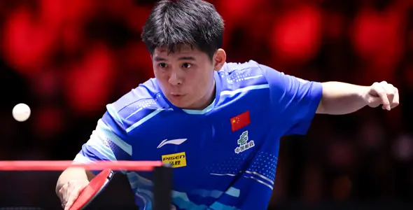 Bild: Erstmal auf dem Thron: Smash-Champion Lin Shidong. (©WTT)